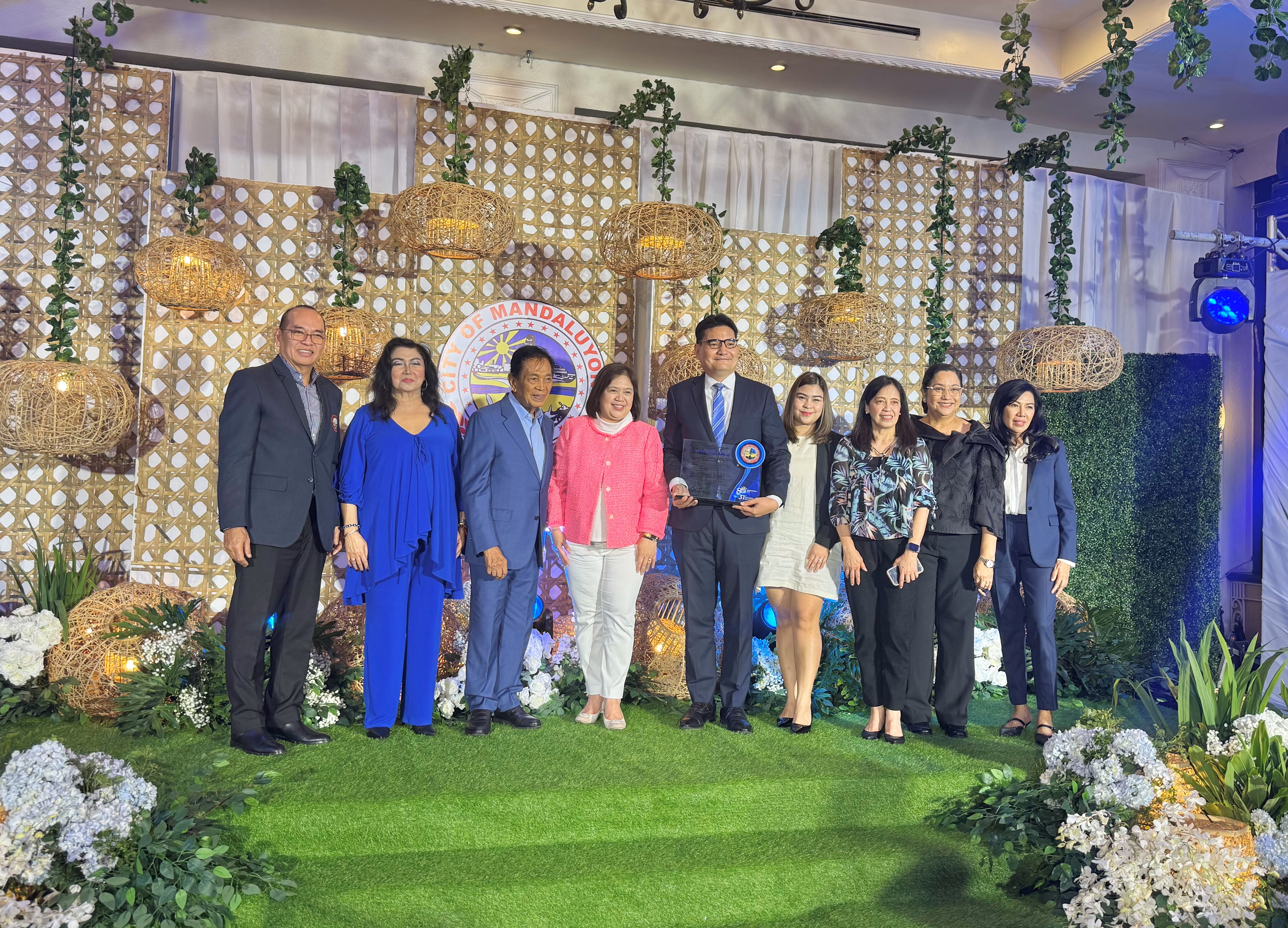 BankCom hailed by Mandaluyong City as top taxpayer for 2024